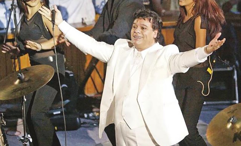Miles apoyan declarar día en honor a Juan Gabriel