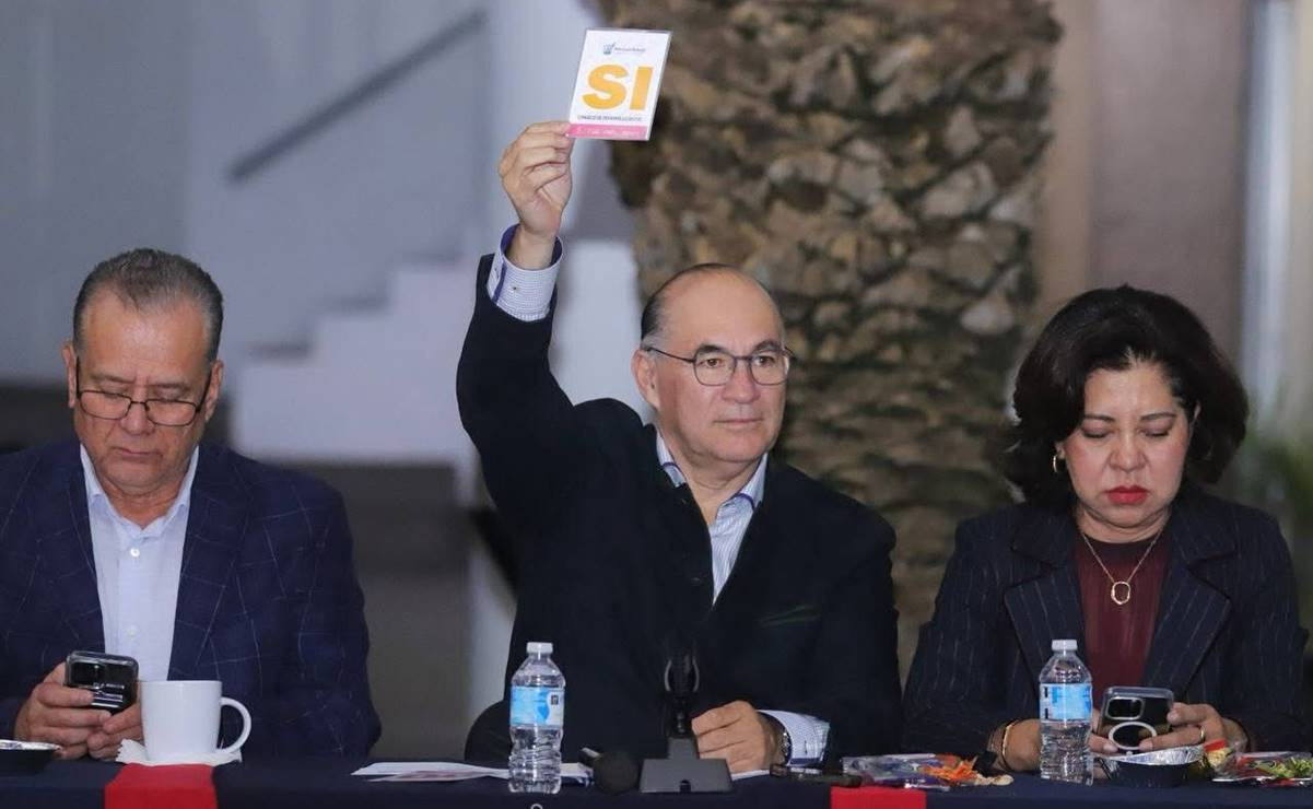 Ayuntamiento de SLP gasto medio millón en mascadas y corbatas: Ciudadanos Observando