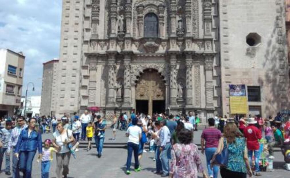 Gran afluencia en templos por visita a los Siete Altares