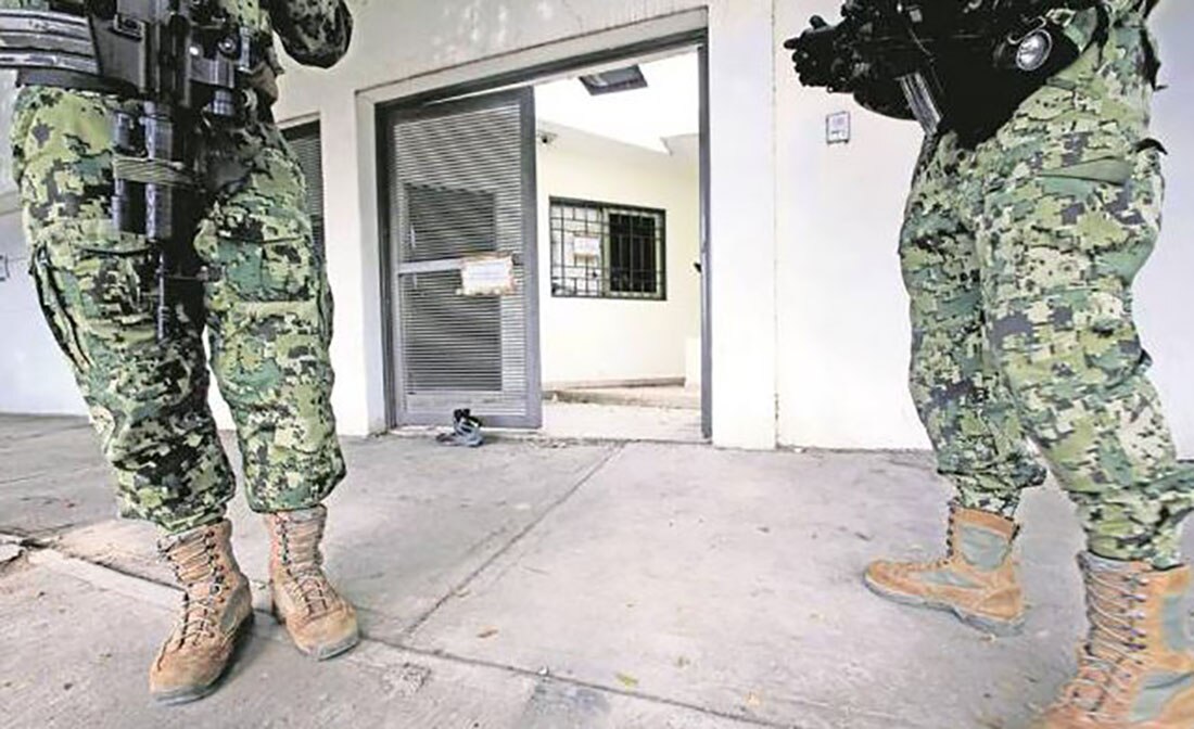 Marinos vigilan la propiedad que Joaquín El Chapo Guzmán Loera utilizó para refugiarse (ARCHIVO. EL UNIVERSAL)