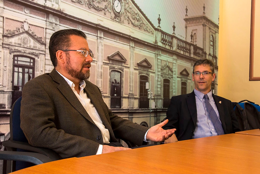 UASLP recibe a especialista en conversión de biomasa