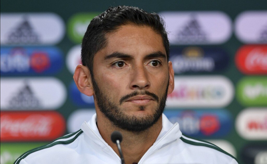 Chuy Corona no se da por vencido y confía en ocupar valla mexicana en algún partido del Mundial