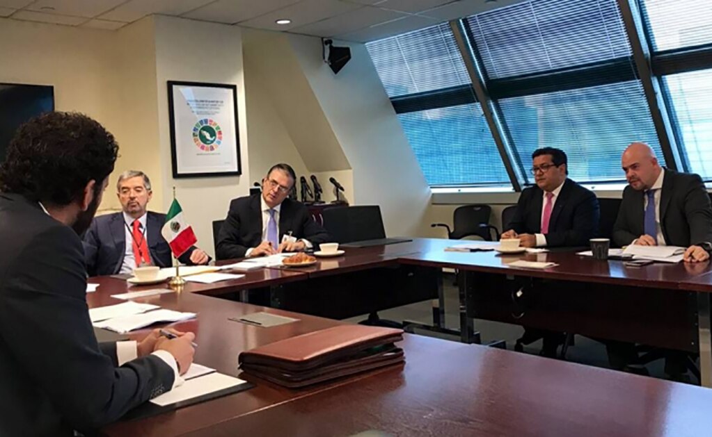 Sostiene canciller encuentro con el embajador Juan Ramón de la Fuente