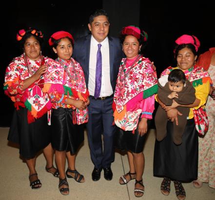 8M: Gobierno de SLP entrega el Reconocimiento Potosina del Año a representantes de las 4 regiones