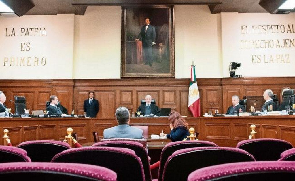 Corte ampara a pareja gay para registrar a su hijo