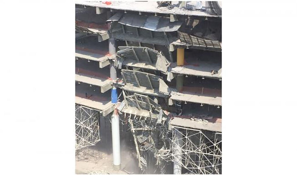 Colapsa losa de un edificio en demolición en Polanco