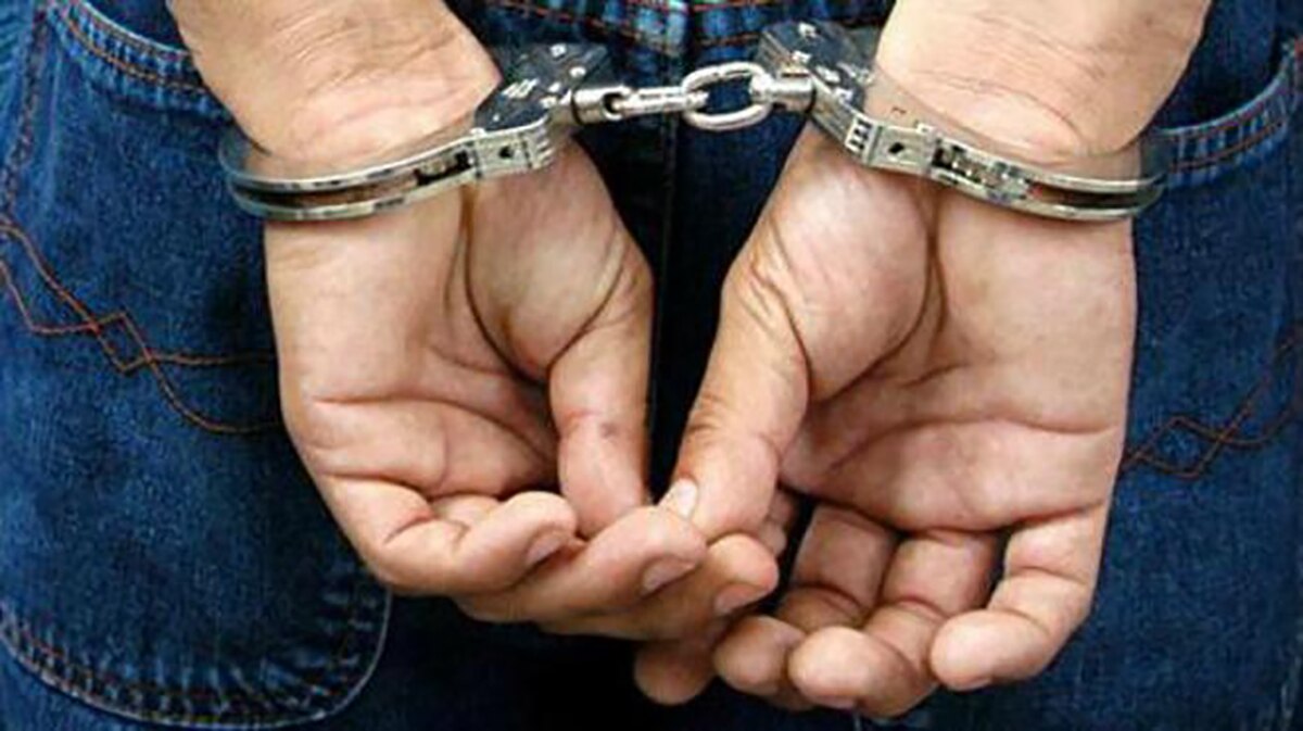 Detienen a sujeto por portar arma prohibida 