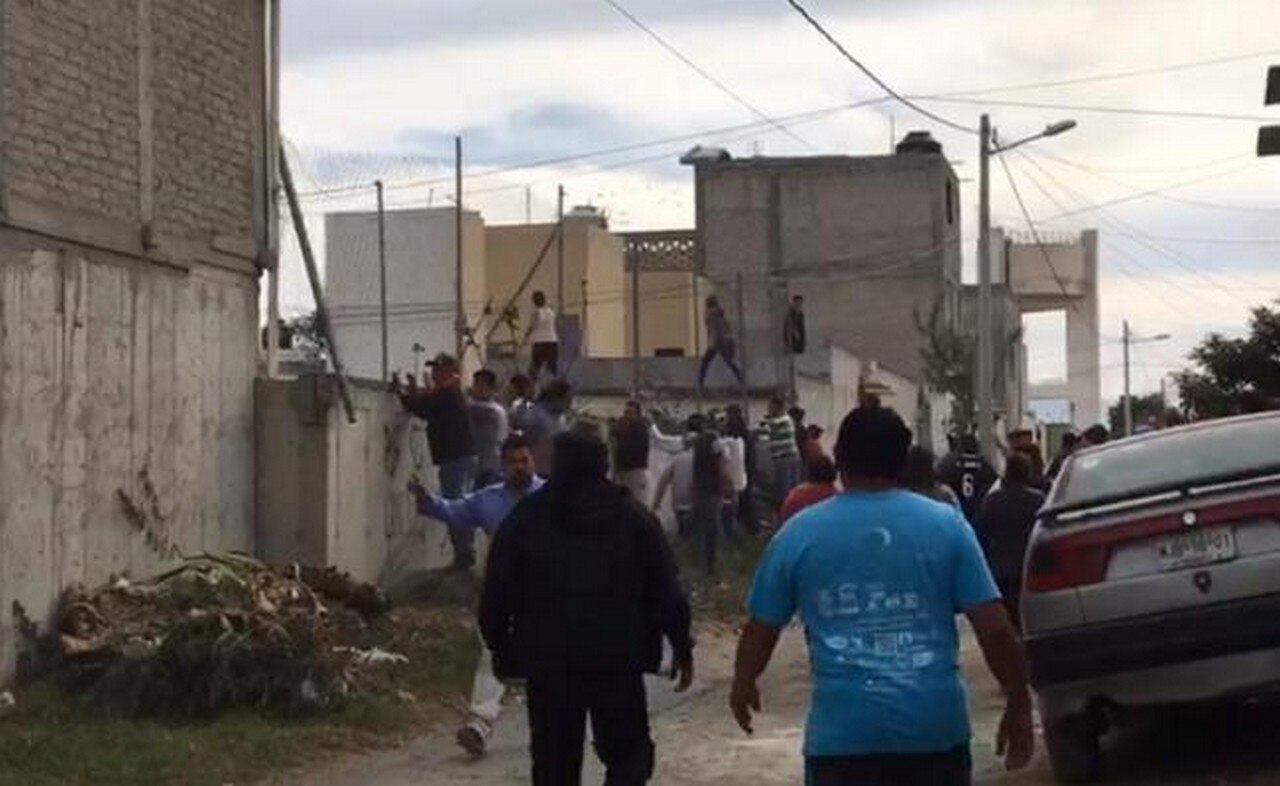 Vecinos buscan a supuesto violador de niña en Valle de Chalco