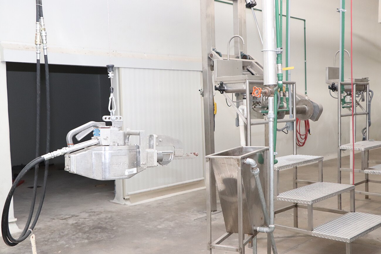 Continúan mejoras y equipamiento de rastro de Peñasco