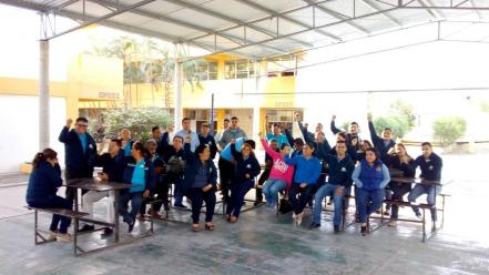 Realizan trabajadores del CECyTE paro de labores por reducción presupuestal