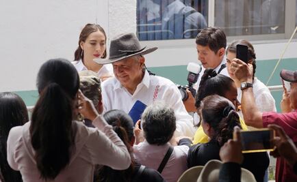 Llama AMLO a funcionarios a evitar caer en la tentación del dinero y del poder