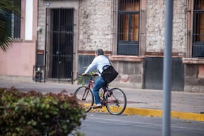 ¡Ni una bici más tirada! Rodada del silencio en SLP exige justicia por ciclistas muertos