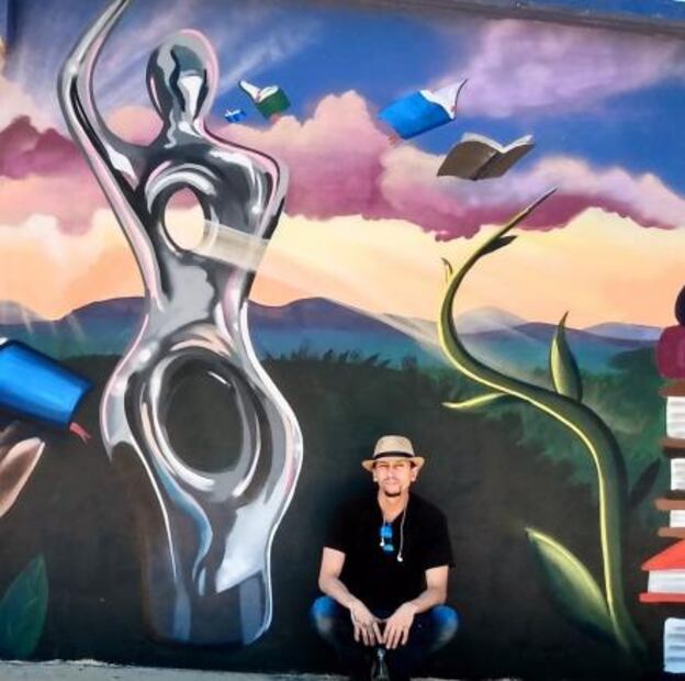 El artista que tapiza de "experiencias y naturaleza" las calles potosinas