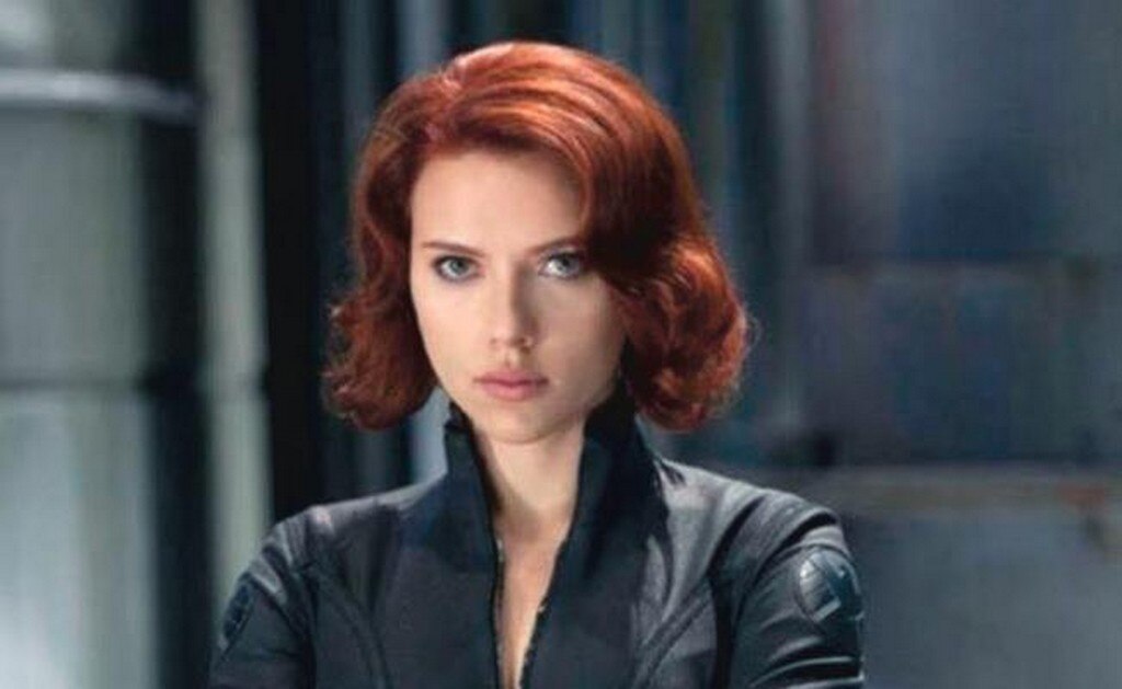  Scarlett iguala salario de actores de Marvel