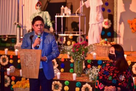 Altar monumental en Palacio de Gobierno de SLP, dedicado a fallecidos por Covid