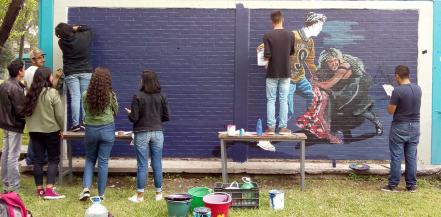 Llevan ataque de porros a mural de CCH Vallejo