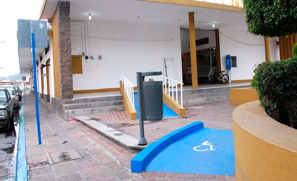 Policía Municipal vigila que se respeten espacios para personas con discapacidad
