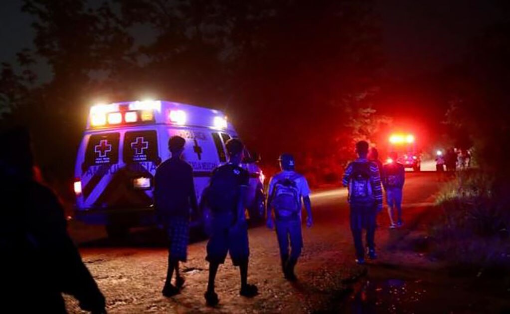 Caravana migrante reinicia su avance sobre Chiapas