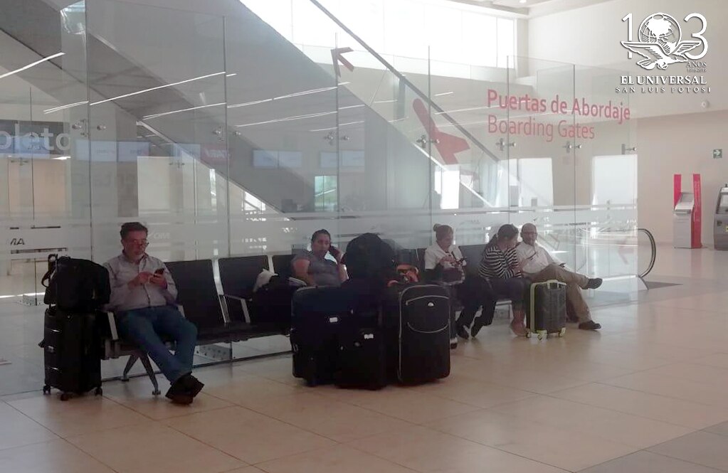 Tras periodo vacacional, repunta tráfico de pasajeros en aeropuerto potosino
