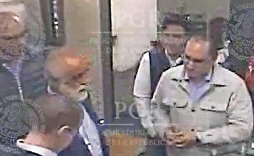 Ordena INE a PGR retirar videos y comunicados sobre Anaya