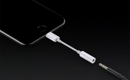 Nuevos iPhone no incluirán el adaptador Lightning