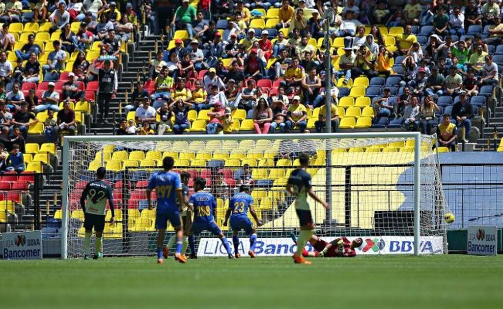 Cruz Azul pide tapar escudo del América cuando juegue en el Azteca