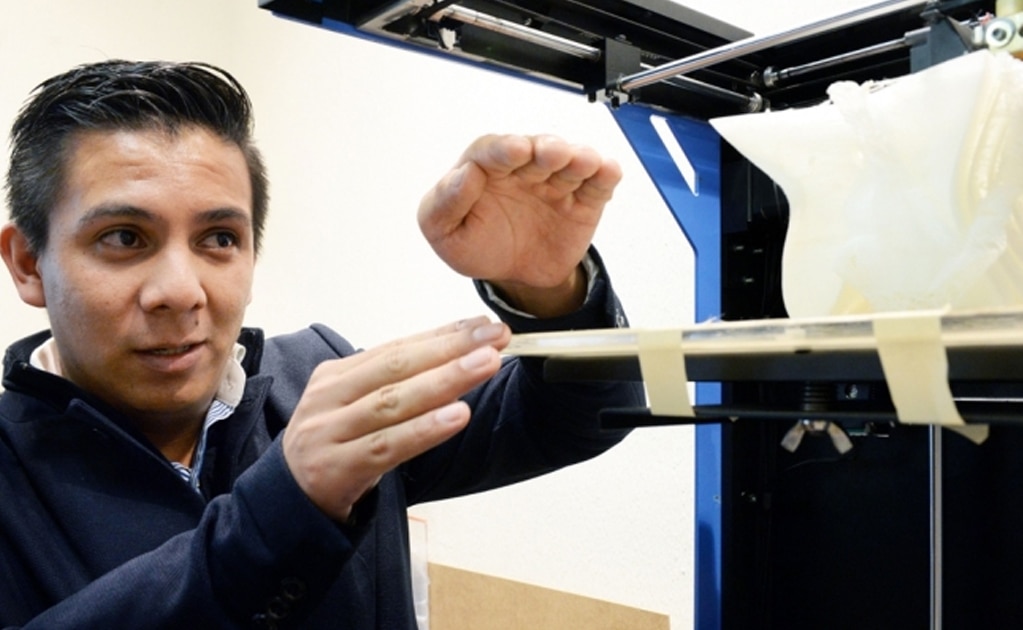 Mexicano crea impresora 3D para replicar huesos con materiales biodegradables