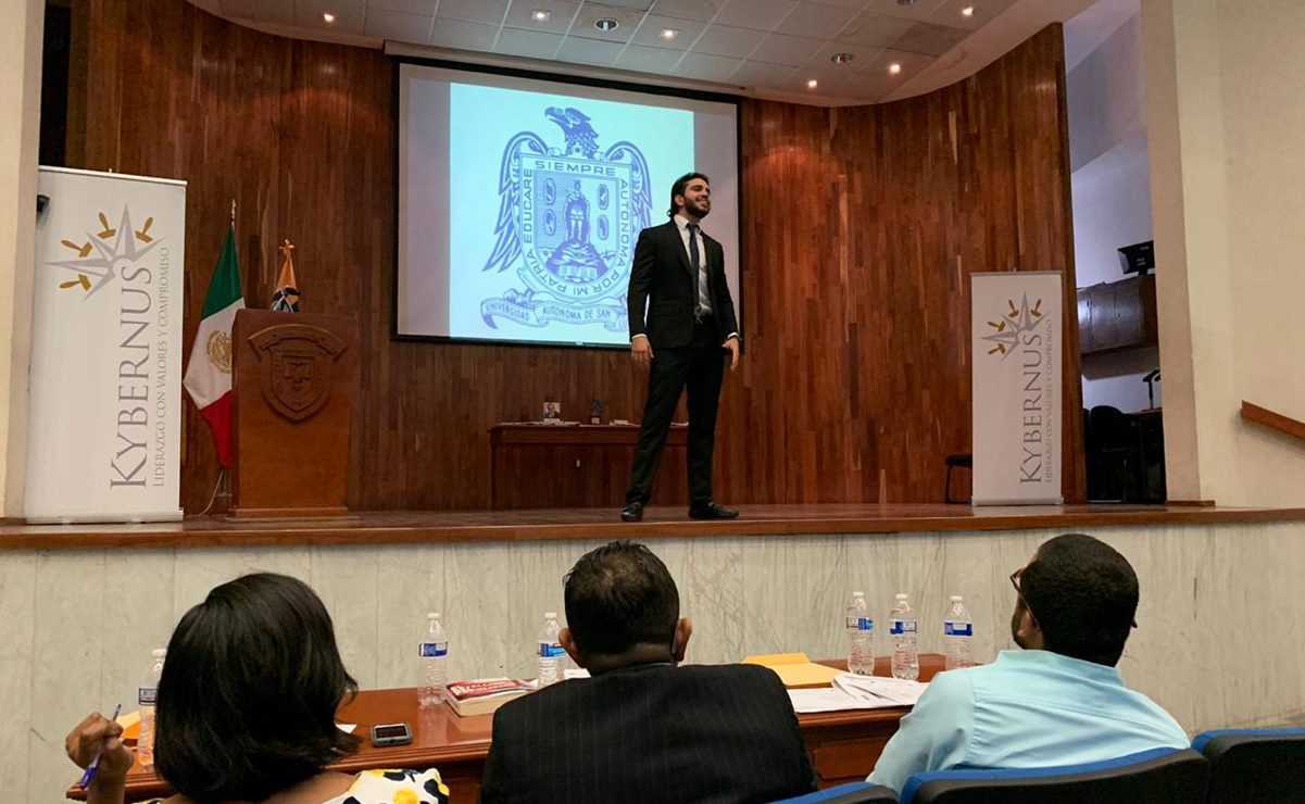 Invitan a concurso estatal de oratoria 2020 de EL UNIVERSAL 