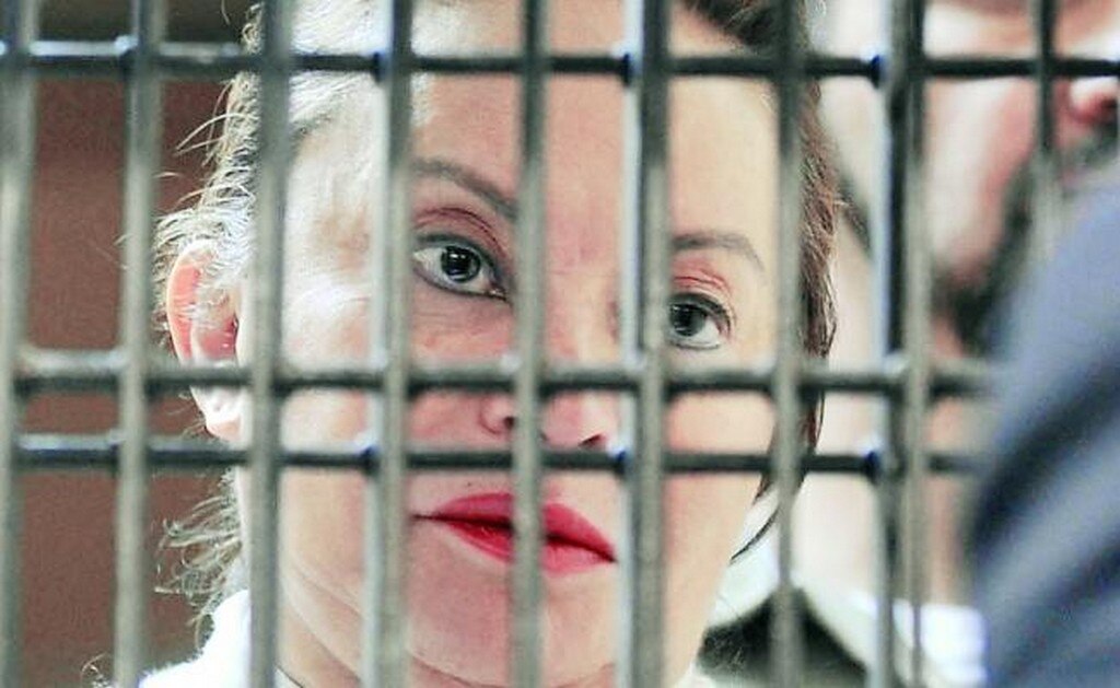 Niegan suspender controles de visitas a Elba Esther Gordillo