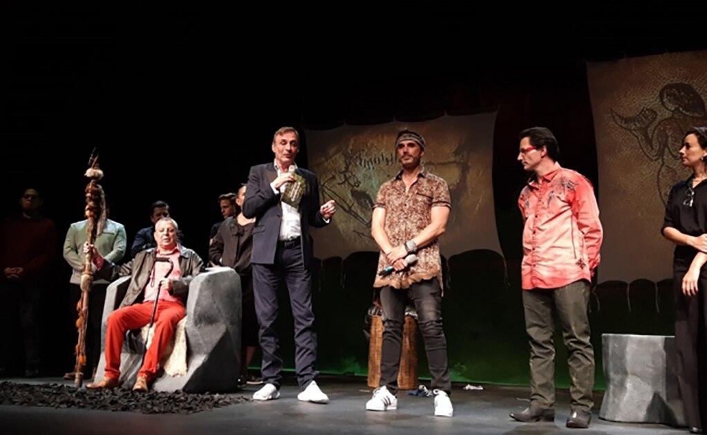 Regresa Sergio Mayer al escenario pero no se olvida de la cultura