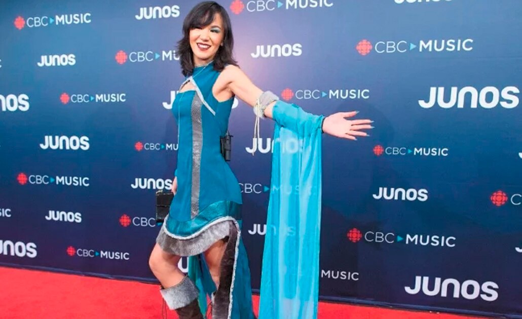 “Kelly Fraser se suicidó por racismo y acoso”