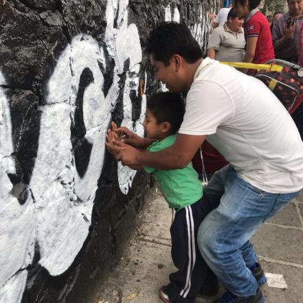 Realizan mural en honor a Héctor Domínguez
