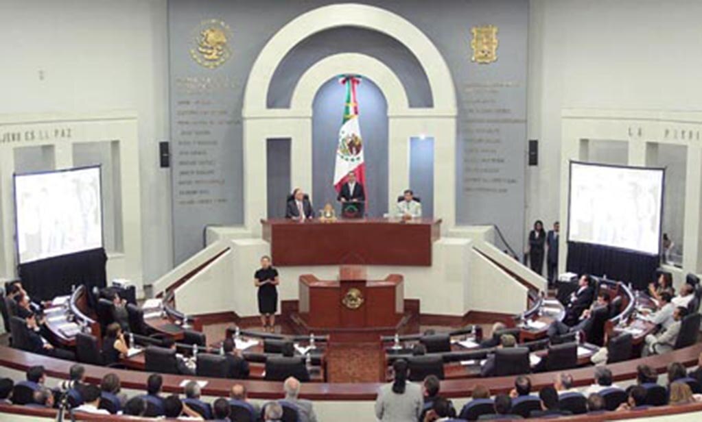 Carreras envió ternas para la elección del Fiscal Especializado