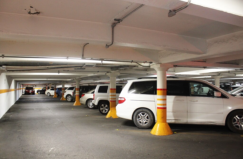 Urgente nuevos estacionamientos en el centro histórico