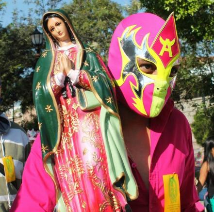 “Le venimos a agradecer que nos cuida cada vez que nos subimos al ring”: Peregrinación de los Luchadores