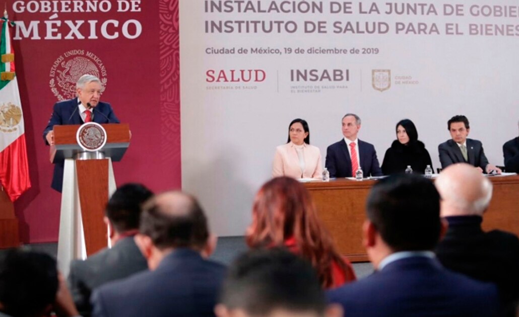 En un año mejorará el sistema de salud federal, promete López Obrador