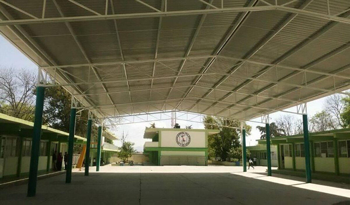 Techumbres en escuelas deben estar validadas, señala SEGE