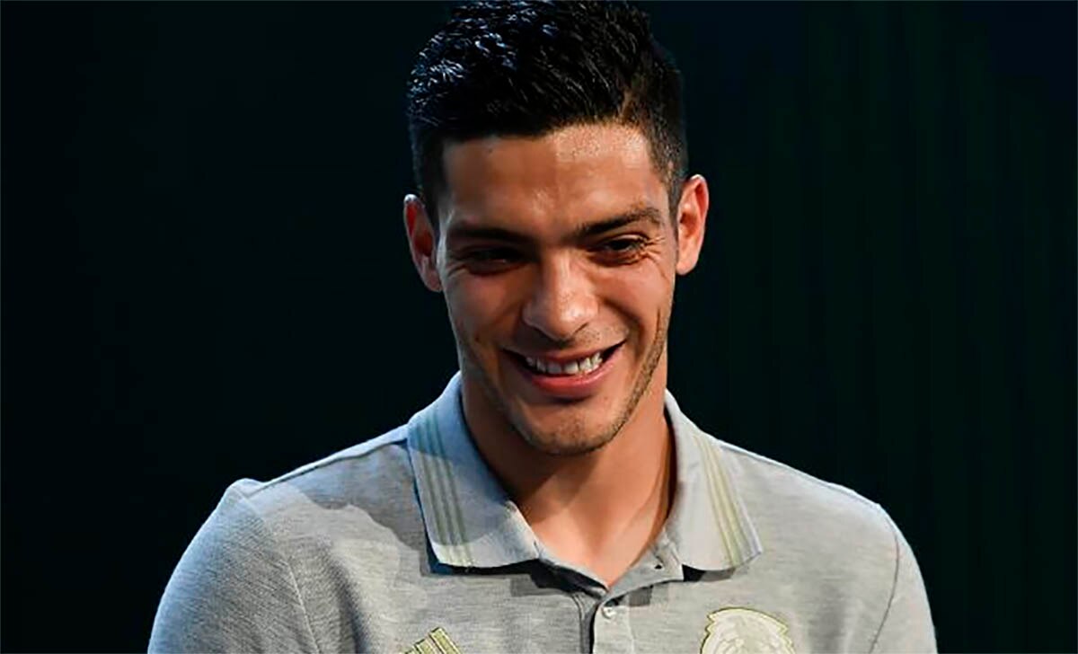 Raúl Jiménez le manda un "recadito" a Miguel Layún previo a su enfrentamiento