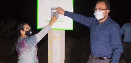 Estrenan colonos de Valle de la Palma sistema de alumbrado público