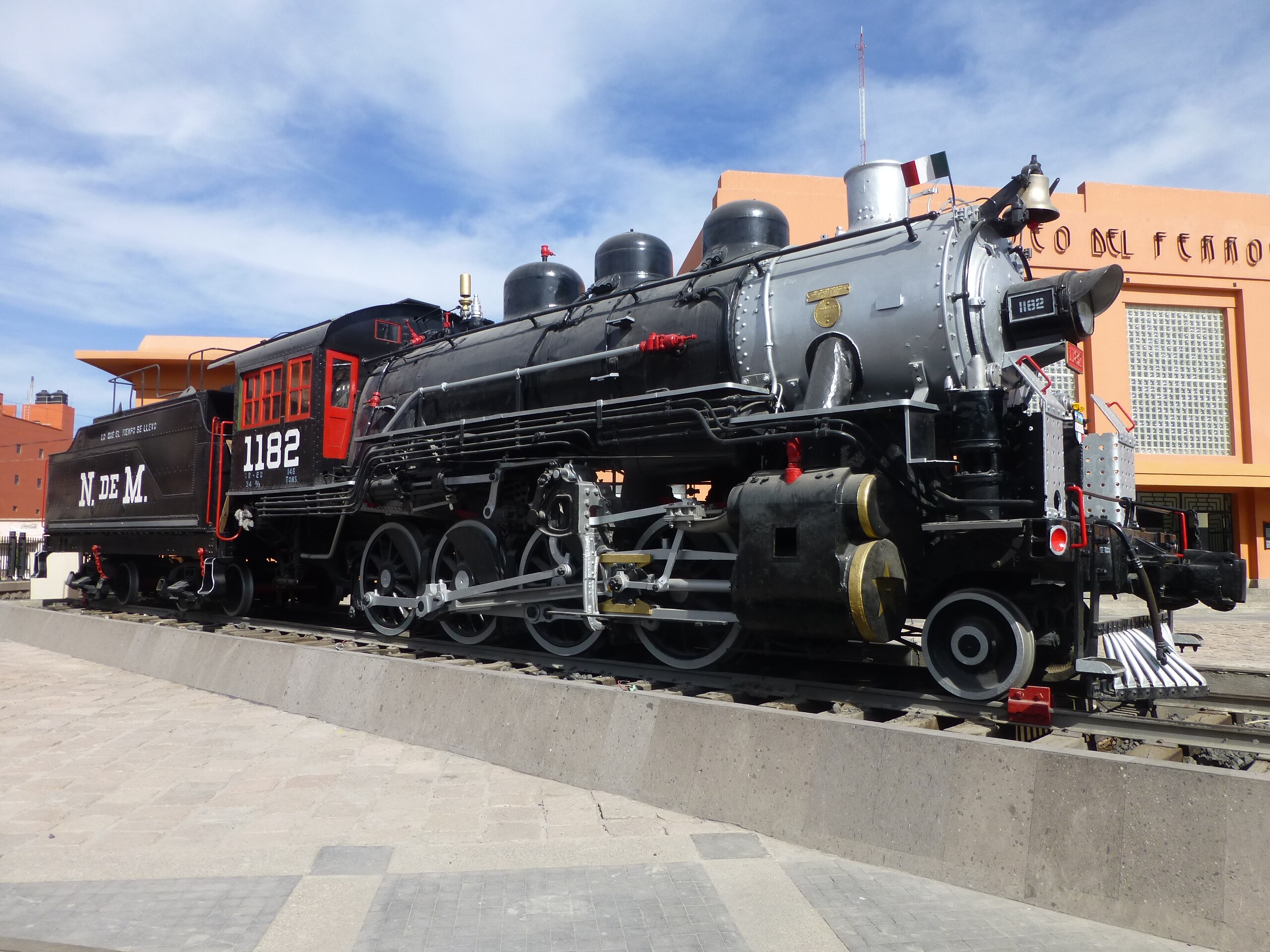 Alistan proyecto para celebrar 130 años de la llegada del tren a SLP