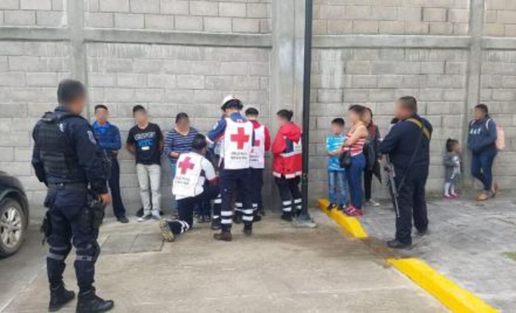 Rescatan a 33 migrantes en carretera Rioverde a Cerritos
