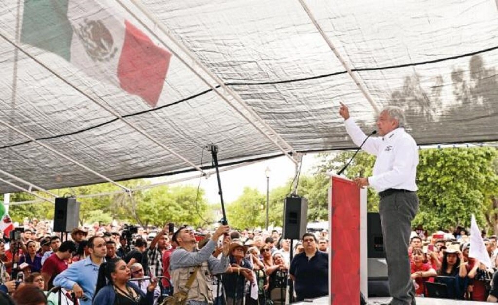 AMLO avala reunión de obispo con narco