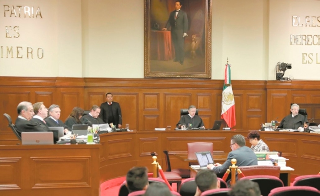 Corte perfila revés a proyecto contra ley de salarios de AMLO