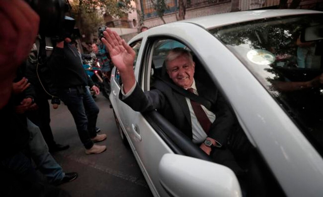 En un mes, plan para modernizar 6 refinerías y construir 2 más: AMLO