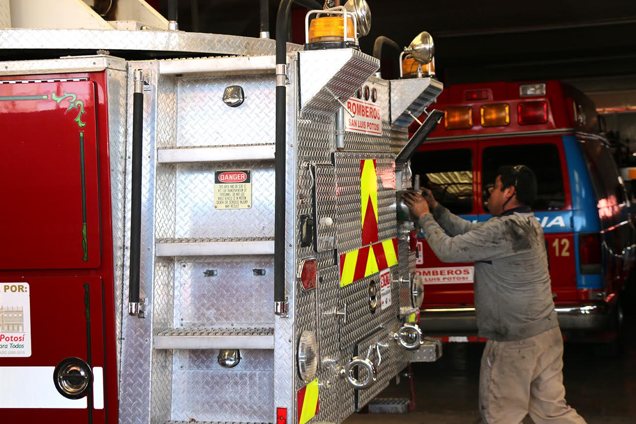 Posible disminución de presupuesto inquieta a cuerpo de bomberos