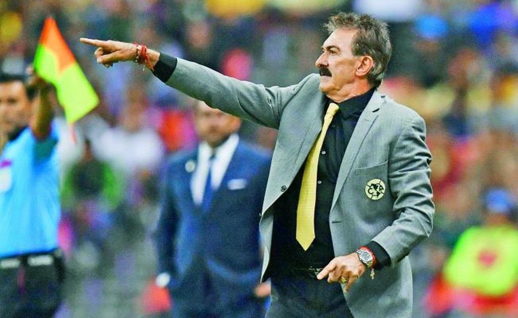  Juez frena detención de Ricardo La Volpe por caso de podóloga