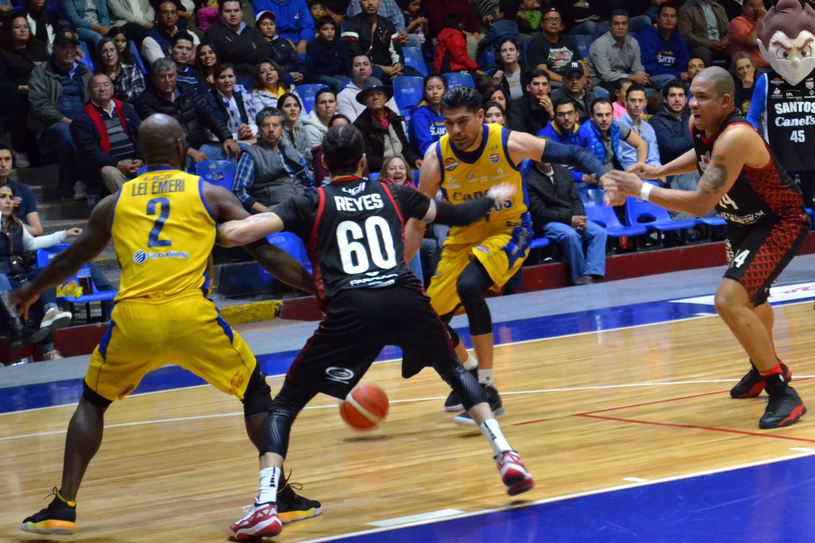 Santos venció a Mineros tras emocionante encuentro