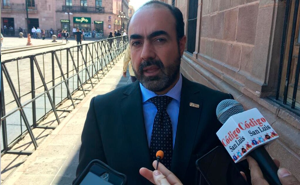 Gustavo Puente no se descarta para buscar la gubernatura del estado