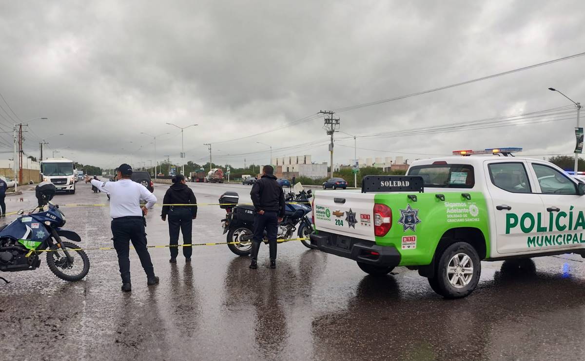 Anuncian cierres viales en lateral de la carretera a Matehuala por obras en Soledad