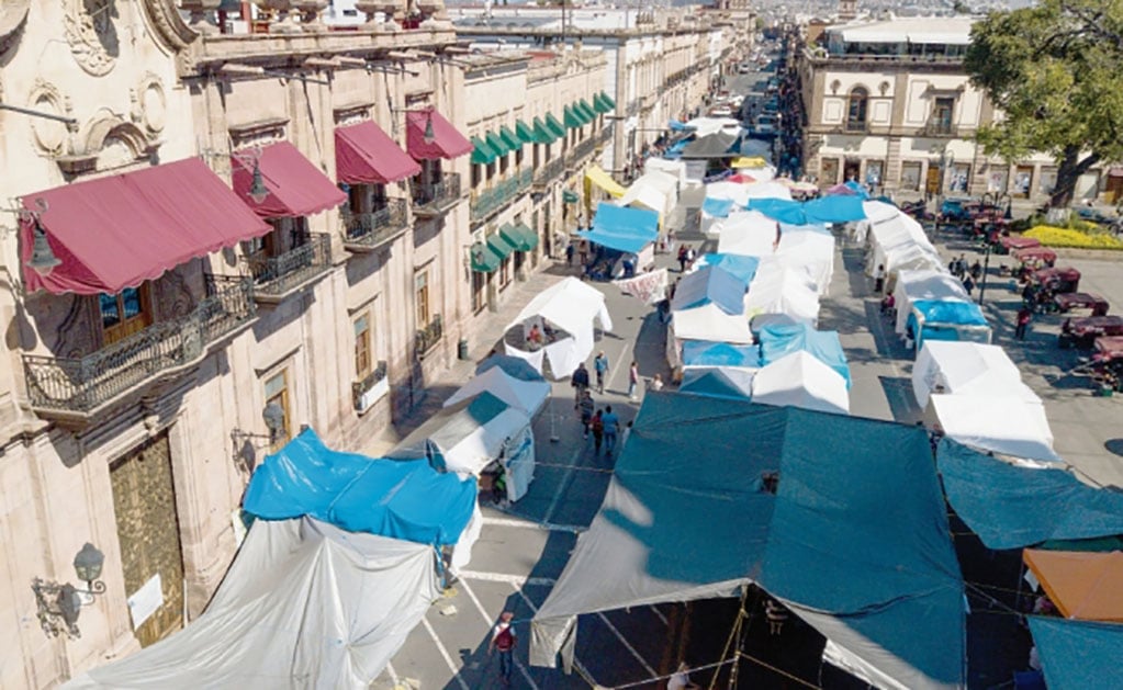 CNTE demanda incremento salarial, autos y hoteles